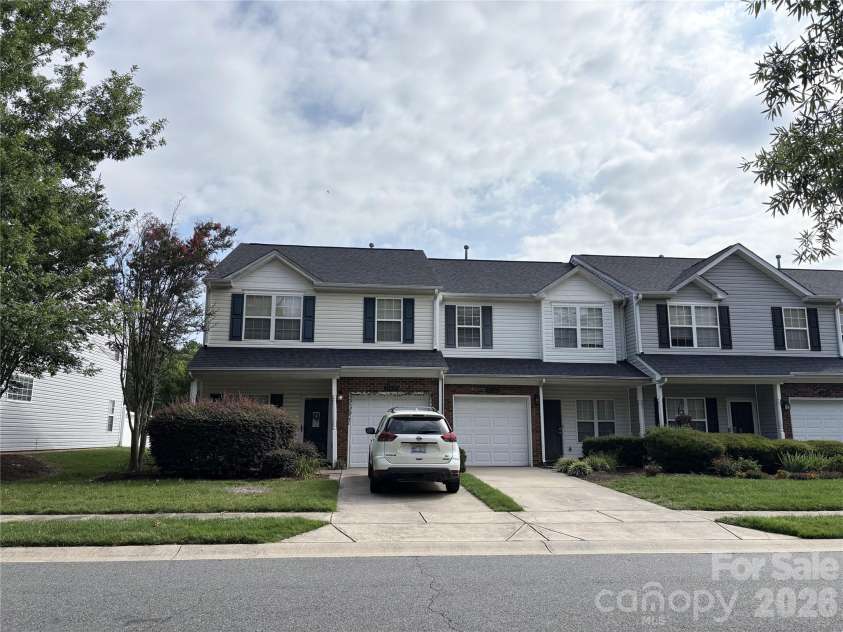 11637 Coddington Ridge Drive, Charlotte, NC 28214.  MLS# CAR4400659, YatesRealty ID 50913. 