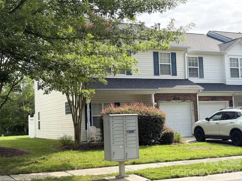 11637 Coddington Ridge Drive, Charlotte, NC 28214.  MLS# CAR4400659, YatesRealty ID 50913. 