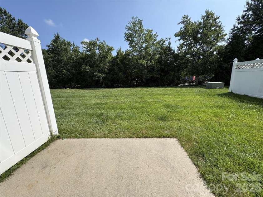 11637 Coddington Ridge Drive, Charlotte, NC 28214.  MLS# CAR4400659, YatesRealty ID 50913. Back yard