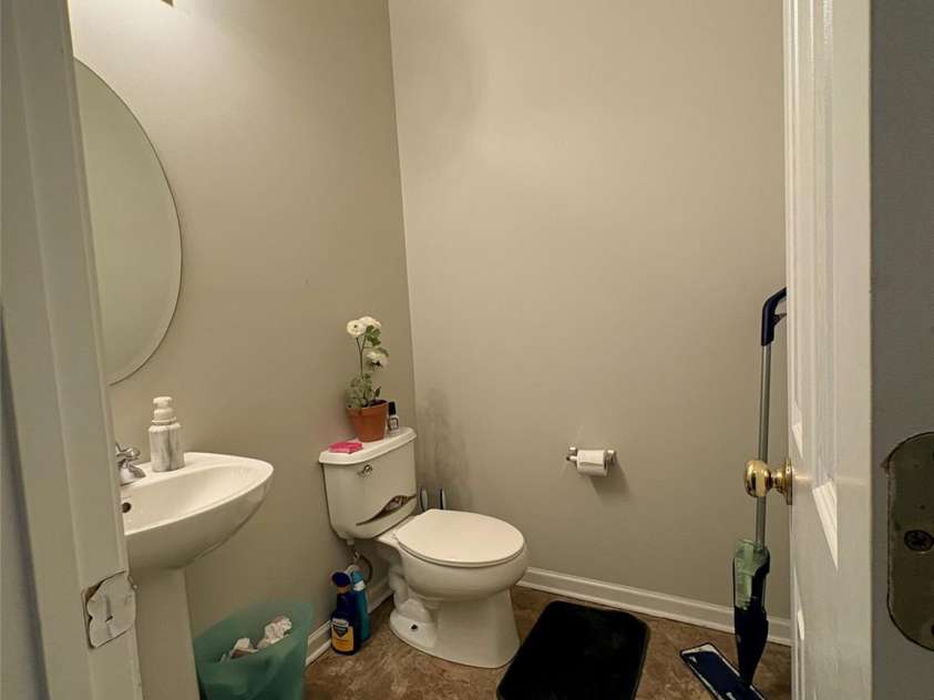 11637 Coddington Ridge Drive, Charlotte, NC 28214.  MLS# CAR4400659, YatesRealty ID 50913. Main level one car garage