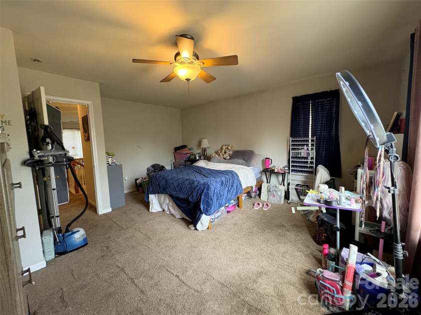 11637 Coddington Ridge Drive, Charlotte, NC 28214.  MLS# CAR4400659, YatesRealty ID 50913. Primary bedroom