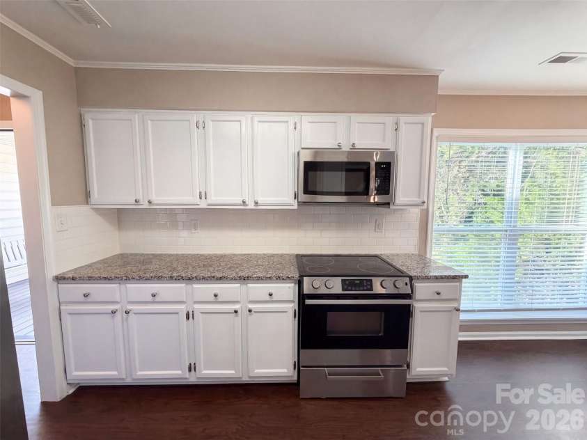 6009 Lanai Lane, Tega Cay, SC 29708.  MLS# CAR4424884, YatesRealty ID 50916. 