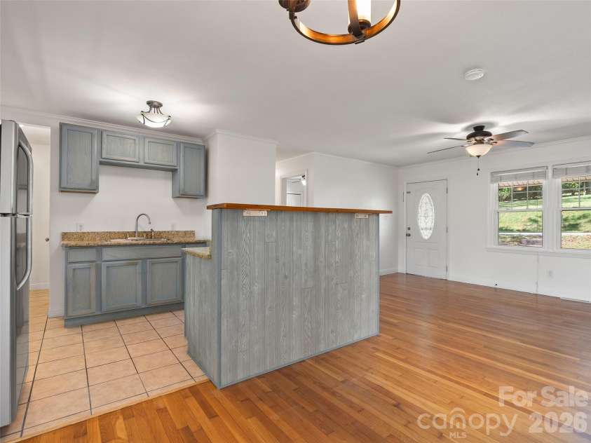 483 Thompson Street, Canton, NC 28716.  MLS# CAR4424582, YatesRealty ID 50917. 