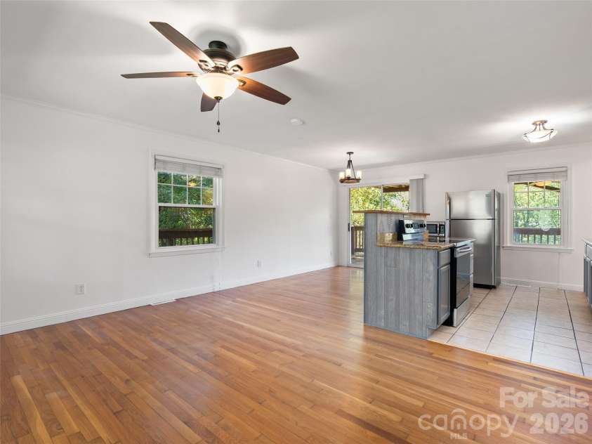 483 Thompson Street, Canton, NC 28716.  MLS# CAR4424582, YatesRealty ID 50917. 