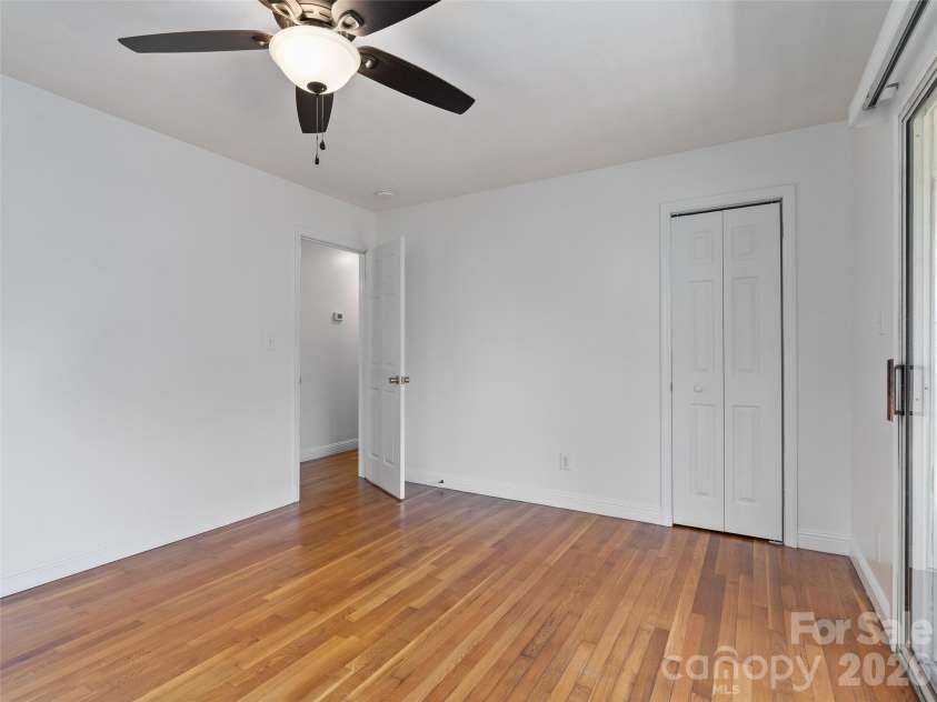 483 Thompson Street, Canton, NC 28716.  MLS# CAR4424582, YatesRealty ID 50917. 