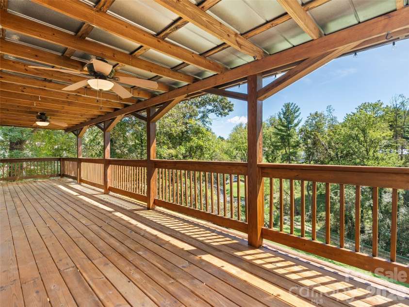 483 Thompson Street, Canton, NC 28716.  MLS# CAR4424582, YatesRealty ID 50917. 