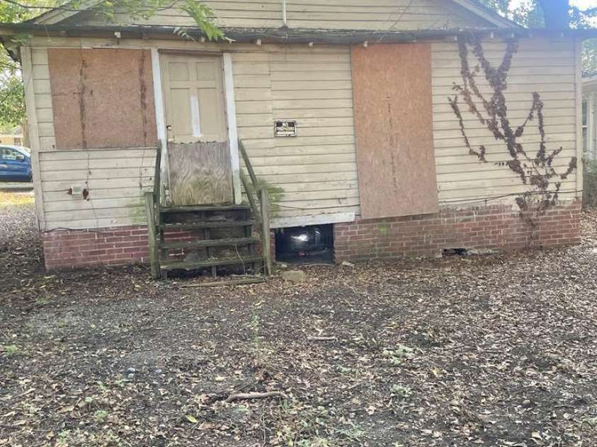 709 Douglas Street, Shelby, NC 28150.  MLS# CAR4424905, YatesRealty ID 50919. 