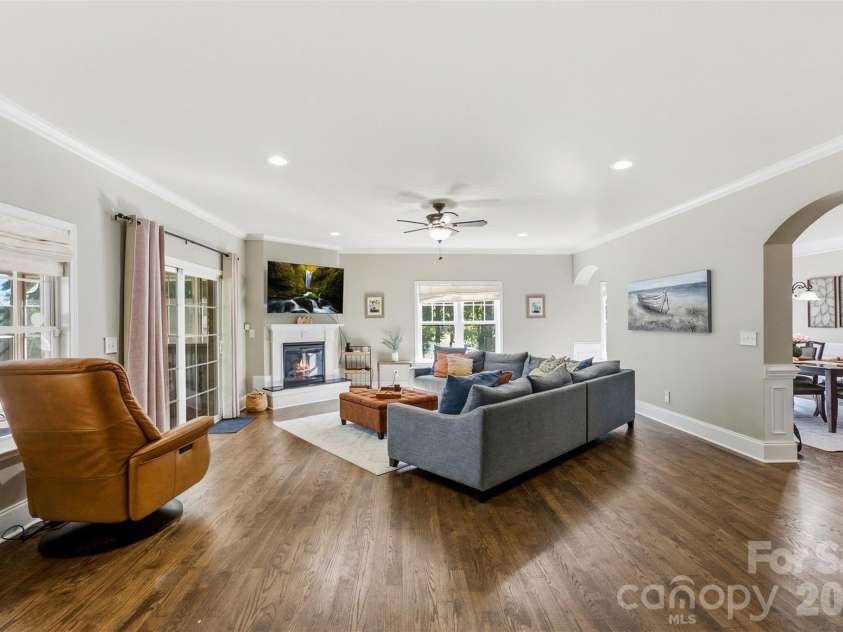 217 Commodore Court, Belmont, NC 28012.  MLS# CAR4423648, YatesRealty ID 50920. 