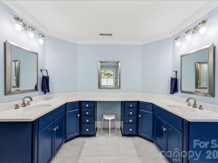 217 Commodore Court, Belmont, NC 28012.  MLS# CAR4423648, YatesRealty ID 50920. 