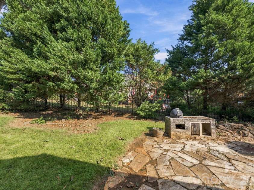 217 Commodore Court, Belmont, NC 28012.  MLS# CAR4423648, YatesRealty ID 50920. 