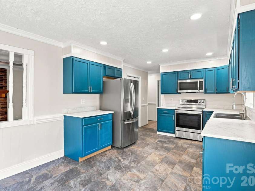 1245 Parris Road, Rock Hill, SC 29732.  MLS# CAR4424017, YatesRealty ID 50921. Kitchen