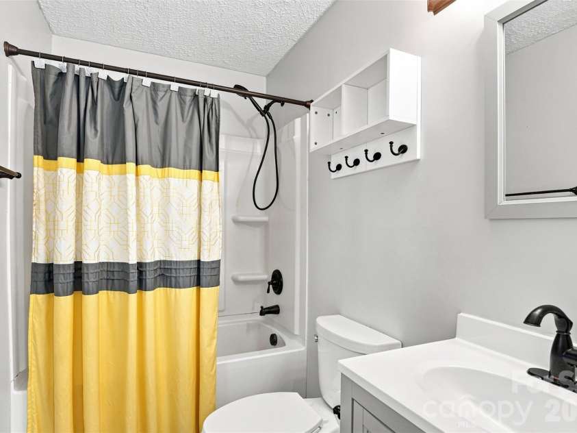 1245 Parris Road, Rock Hill, SC 29732.  MLS# CAR4424017, YatesRealty ID 50921. Primary Bathroom