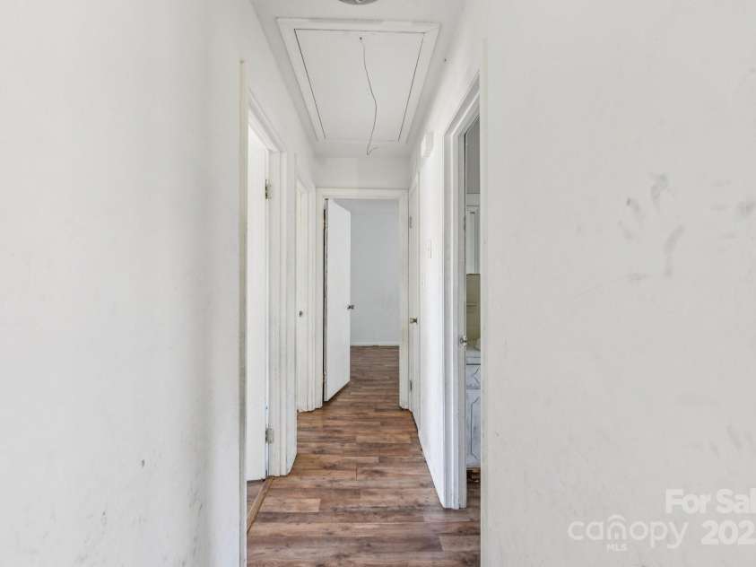 510 Secrest Avenue, Monroe, NC 28110.  MLS# CAR4325706, YatesRealty ID 50922. 