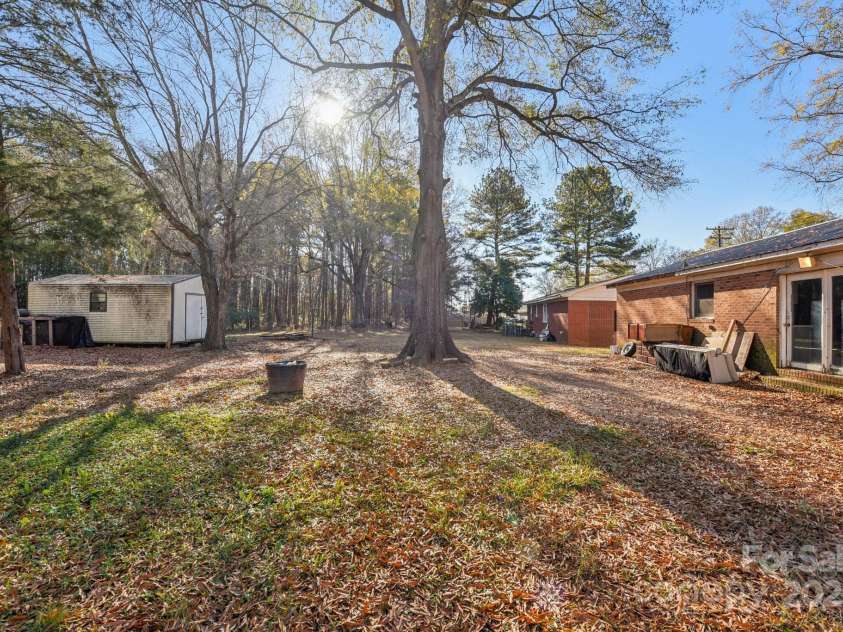 510 Secrest Avenue, Monroe, NC 28110.  MLS# CAR4325706, YatesRealty ID 50922. 