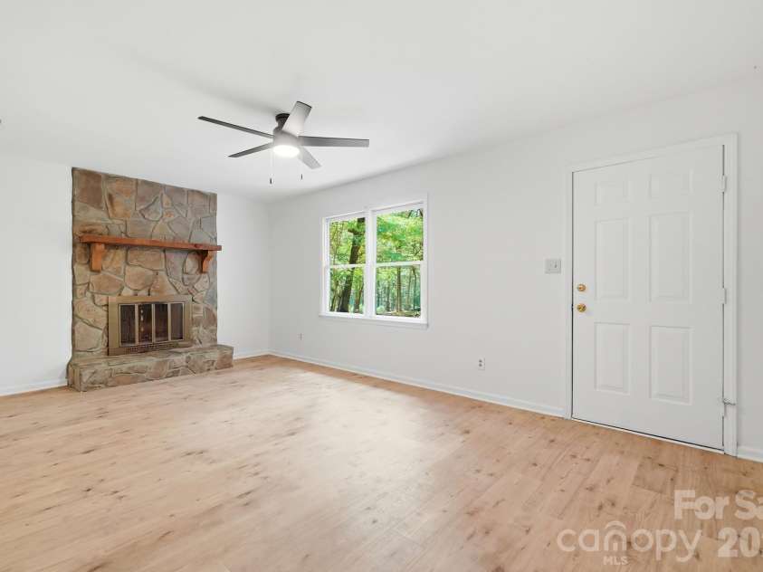 6324 Saddlewood Drive, Waxhaw, NC 28173.  MLS# CAR4409886, YatesRealty ID 50922. 