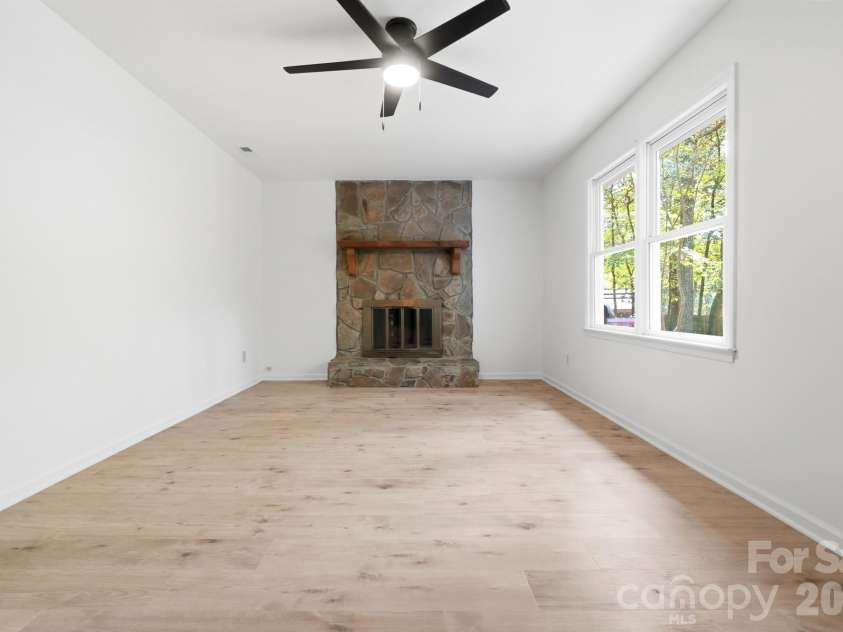 6324 Saddlewood Drive, Waxhaw, NC 28173.  MLS# CAR4409886, YatesRealty ID 50922. 