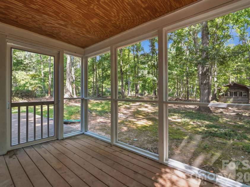 6324 Saddlewood Drive, Waxhaw, NC 28173.  MLS# CAR4409886, YatesRealty ID 50922. 