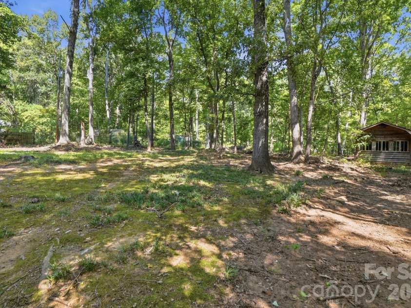 6324 Saddlewood Drive, Waxhaw, NC 28173.  MLS# CAR4409886, YatesRealty ID 50922. 