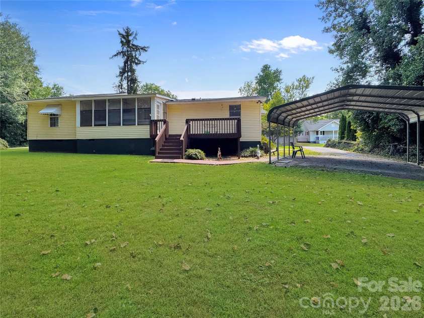 5 Love Street, Lowell, NC 28098.  MLS# CAR4424901, YatesRealty ID 50923. 