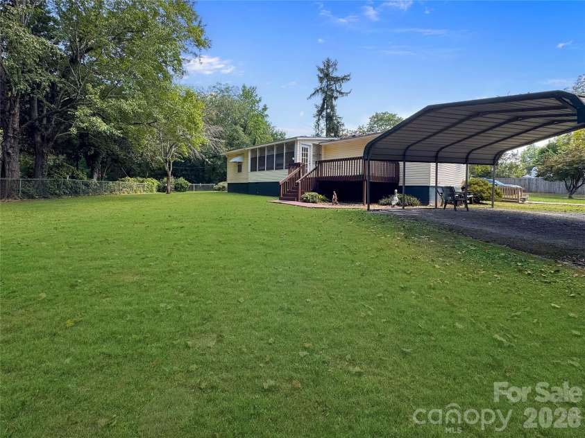 5 Love Street, Lowell, NC 28098.  MLS# CAR4424901, YatesRealty ID 50923. 