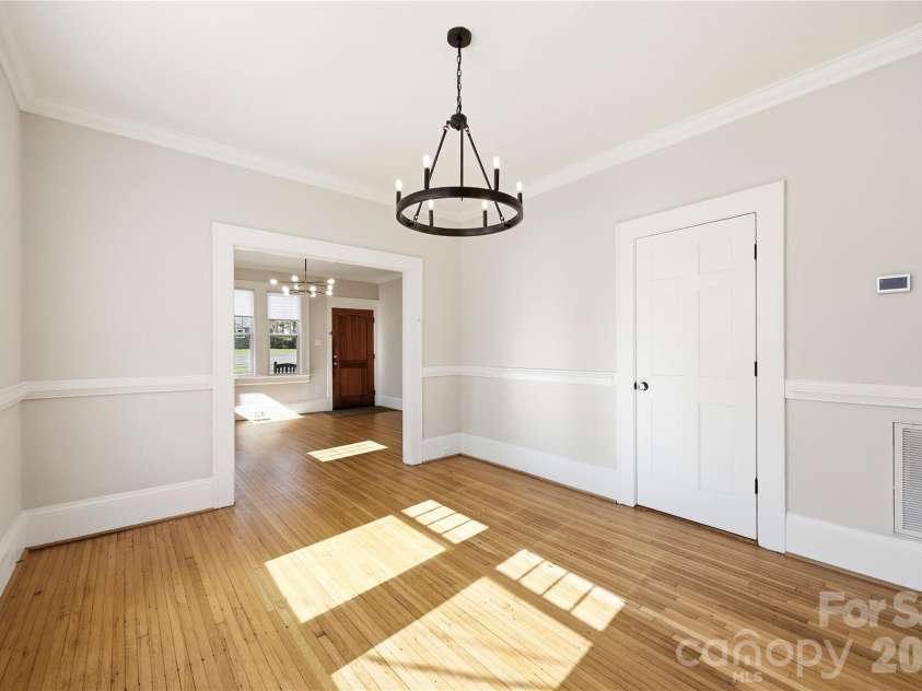 700 Concordia Avenue, Charlotte, NC 28206.  MLS# CAR4424791, YatesRealty ID 50925. 