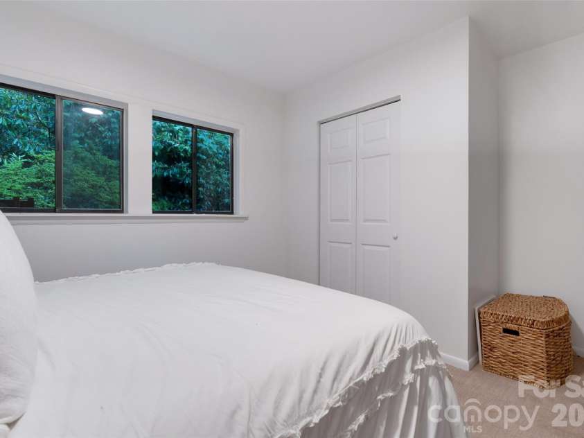 336 Sky Lake Drive, Hendersonville, NC 28739.  MLS# CAR4405648, YatesRealty ID 50927. Secondary Bedroom