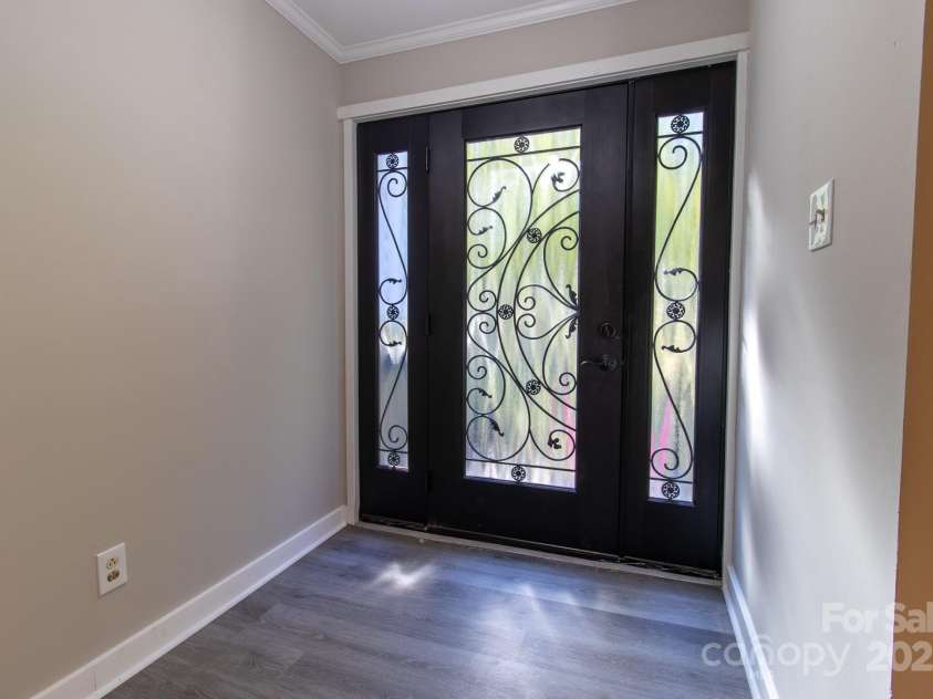 1142 Canterbury Drive, Lancaster, SC 29720.  MLS# CAR4313710, YatesRealty ID 5093. 