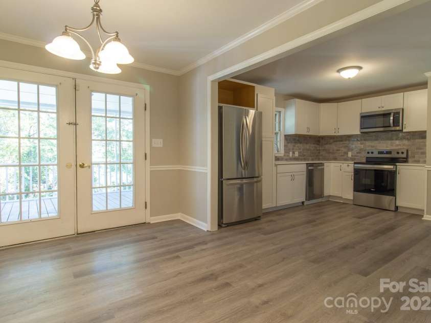 1142 Canterbury Drive, Lancaster, SC 29720.  MLS# CAR4313710, YatesRealty ID 5093. 