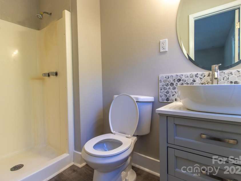 1142 Canterbury Drive, Lancaster, SC 29720.  MLS# CAR4313710, YatesRealty ID 5093. 