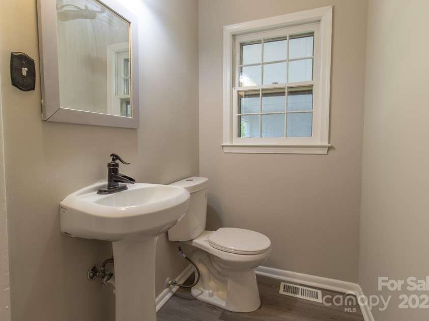 1142 Canterbury Drive, Lancaster, SC 29720.  MLS# CAR4313710, YatesRealty ID 5093. 