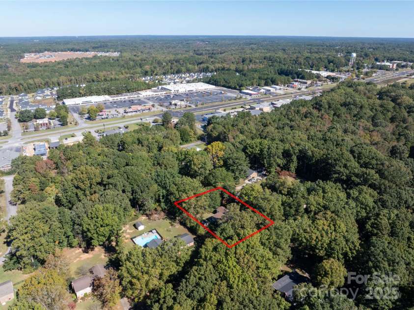 1142 Canterbury Drive, Lancaster, SC 29720.  MLS# CAR4313710, YatesRealty ID 5093. 