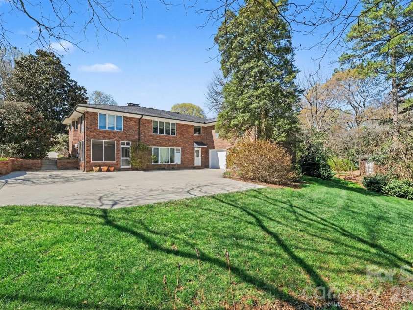 746 Grandview Drive, Concord, NC 28025.  MLS# CAR4357995, YatesRealty ID 5093. 