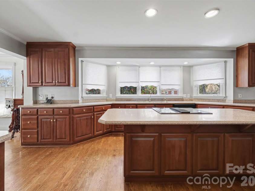 746 Grandview Drive, Concord, NC 28025.  MLS# CAR4357995, YatesRealty ID 5093. 