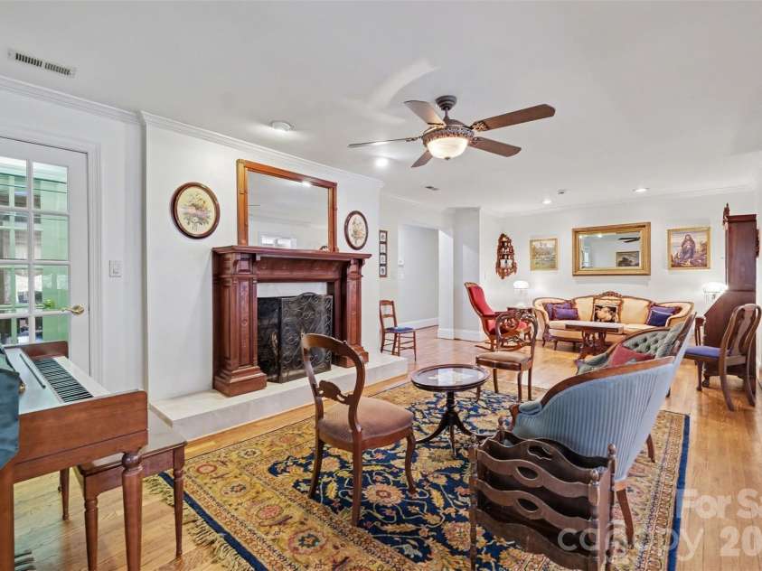 746 Grandview Drive, Concord, NC 28025.  MLS# CAR4357995, YatesRealty ID 5093. 