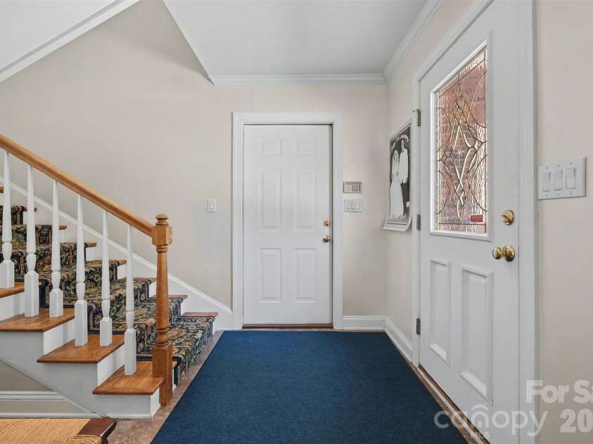 746 Grandview Drive, Concord, NC 28025.  MLS# CAR4357995, YatesRealty ID 5093. 