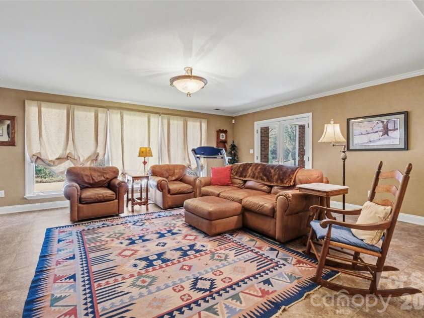 746 Grandview Drive, Concord, NC 28025.  MLS# CAR4357995, YatesRealty ID 5093. 