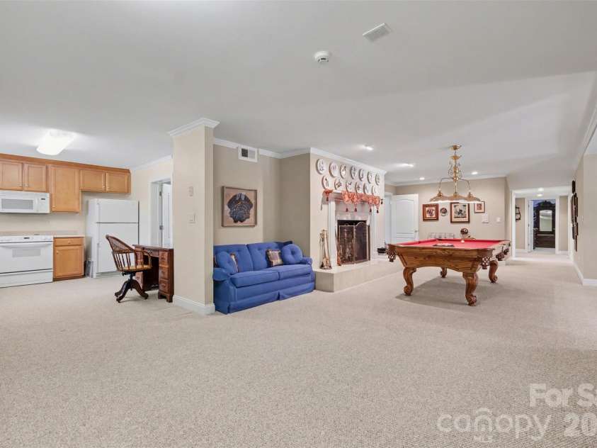 746 Grandview Drive, Concord, NC 28025.  MLS# CAR4357995, YatesRealty ID 5093. 