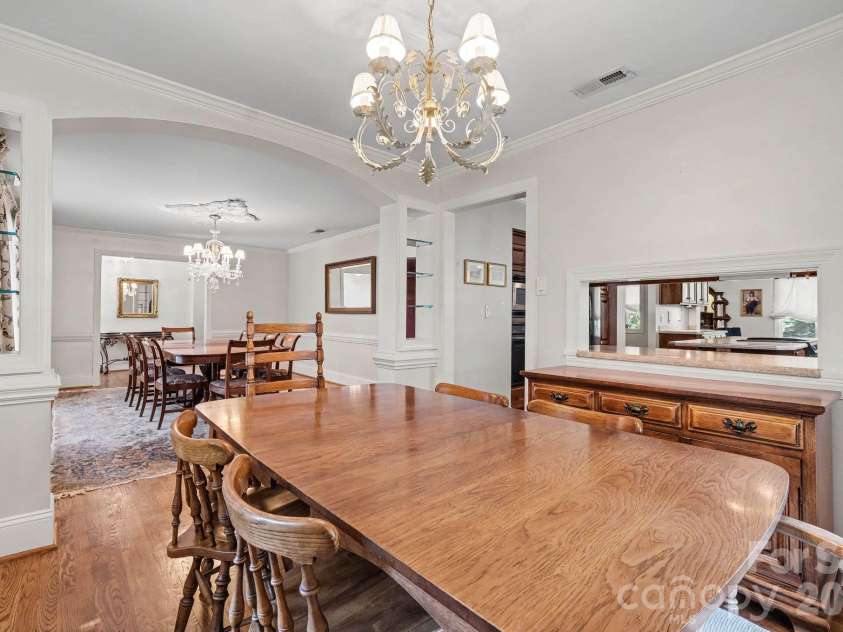 746 Grandview Drive, Concord, NC 28025.  MLS# CAR4434570, YatesRealty ID 5093. Breakfast room connects to the kitchen and seats 8+