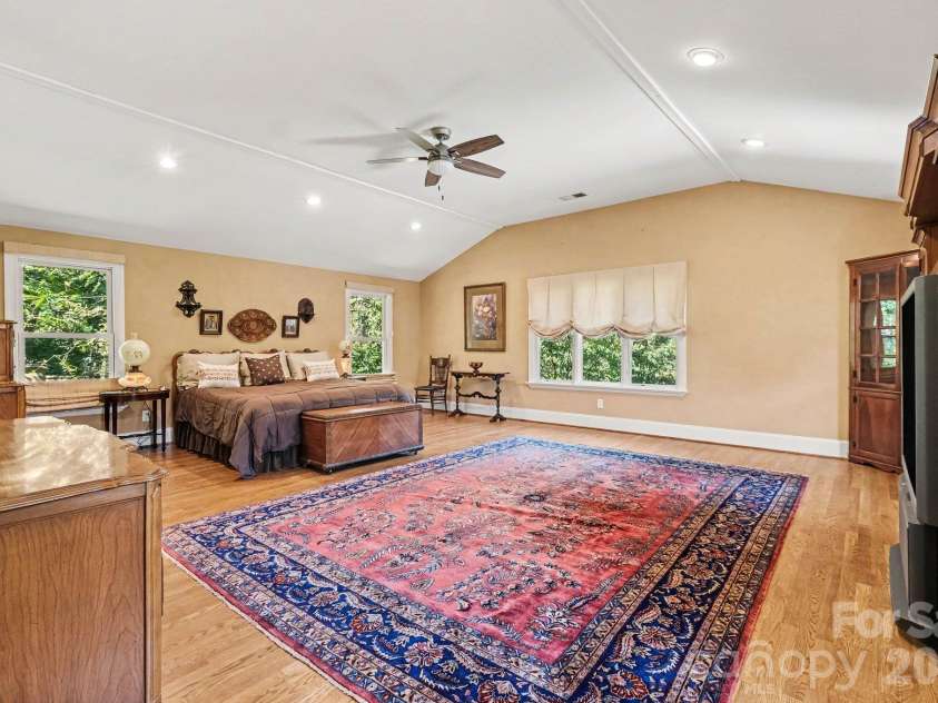 746 Grandview Drive, Concord, NC 28025.  MLS# CAR4434570, YatesRealty ID 5093. Expansive 519 sq ft primary suite with vaulted ceiling