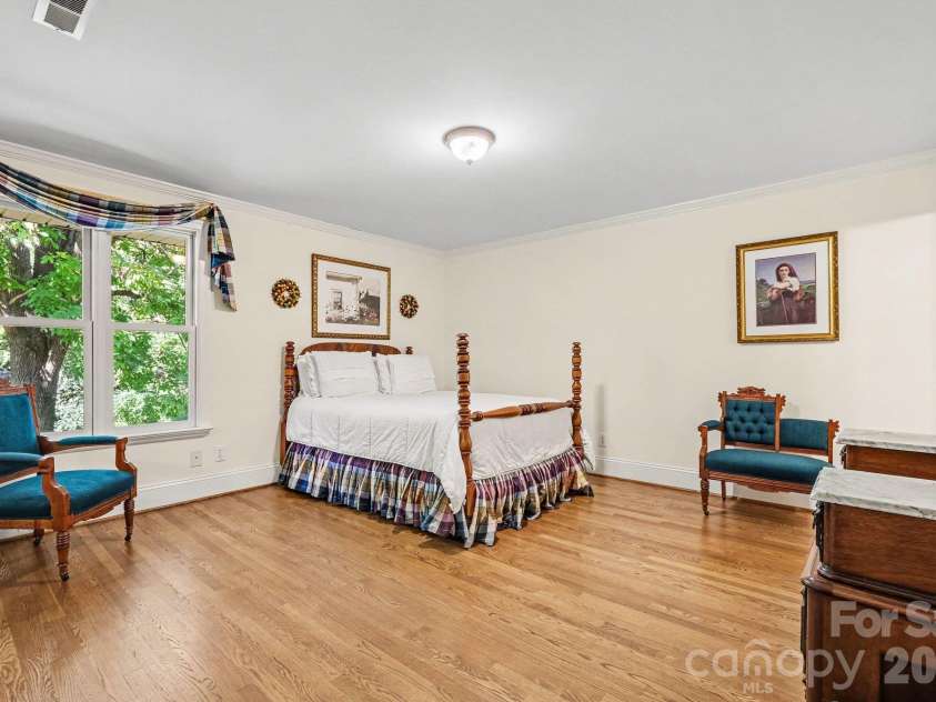 746 Grandview Drive, Concord, NC 28025.  MLS# CAR4434570, YatesRealty ID 5093. Guest/second primary bedroom with private en-suite on the main level