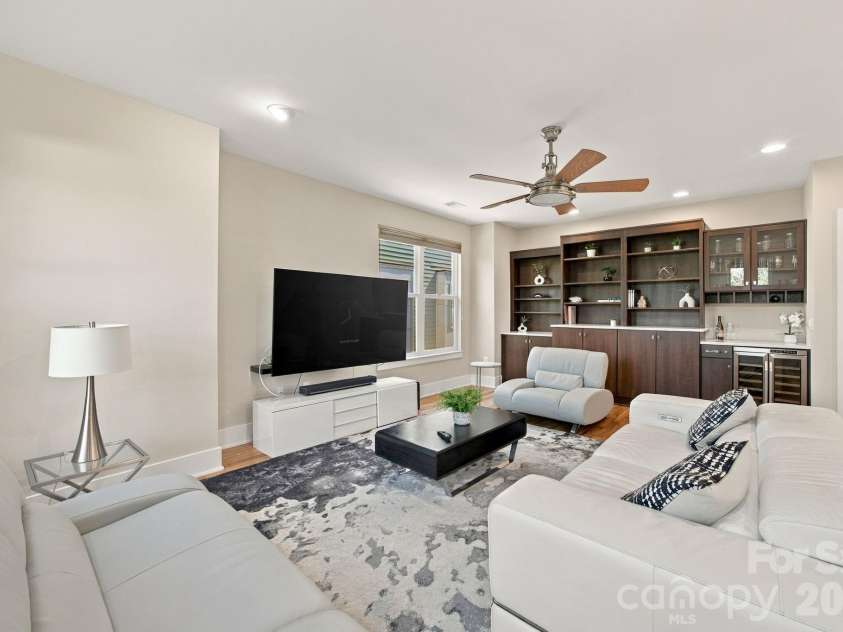 1436 Church Street, Charlotte, NC 28203.  MLS# CAR4407807, YatesRealty ID 50930. 
