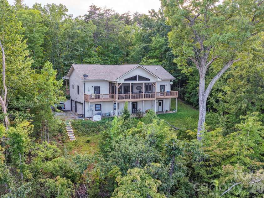 190 Tanglewood Trail, Lake Lure, NC 28746.  MLS# CAR4424886, YatesRealty ID 50932. 