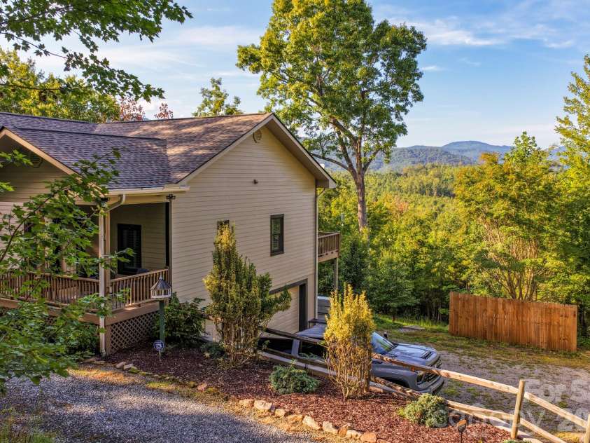 190 Tanglewood Trail, Lake Lure, NC 28746.  MLS# CAR4424886, YatesRealty ID 50932. 