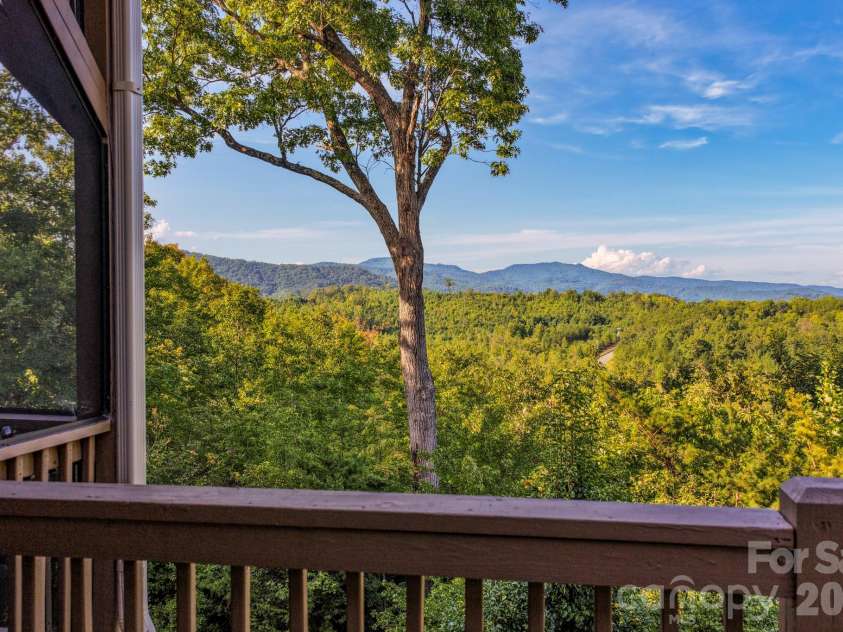 190 Tanglewood Trail, Lake Lure, NC 28746.  MLS# CAR4424886, YatesRealty ID 50932. 