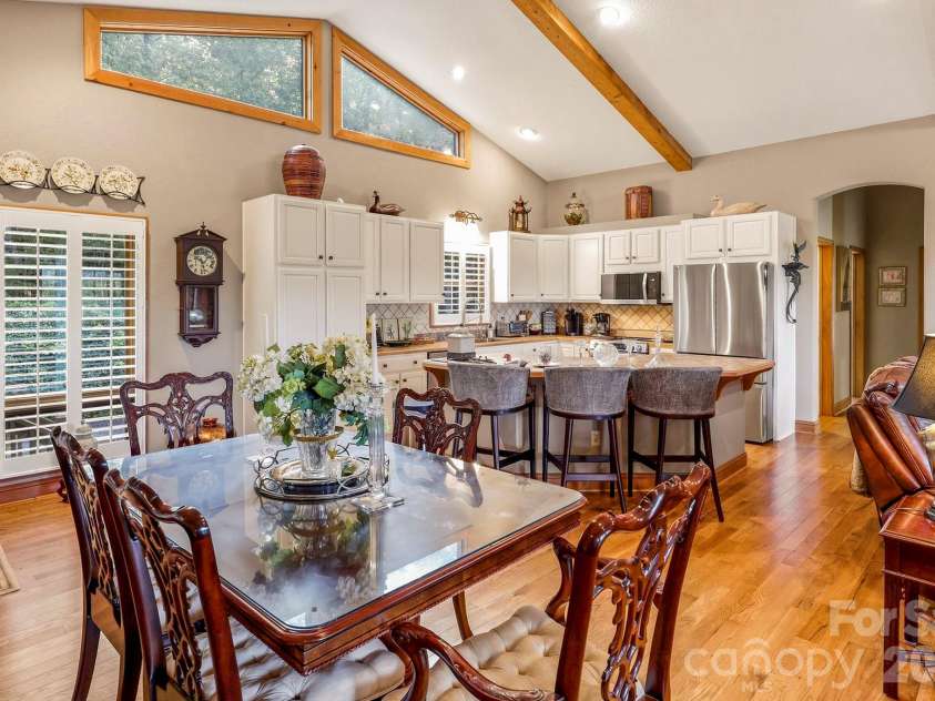 190 Tanglewood Trail, Lake Lure, NC 28746.  MLS# CAR4424886, YatesRealty ID 50932. 
