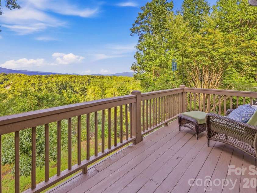 190 Tanglewood Trail, Lake Lure, NC 28746.  MLS# CAR4424886, YatesRealty ID 50932. 