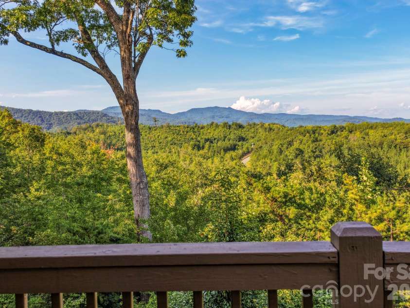 190 Tanglewood Trail, Lake Lure, NC 28746.  MLS# CAR4424886, YatesRealty ID 50932. 