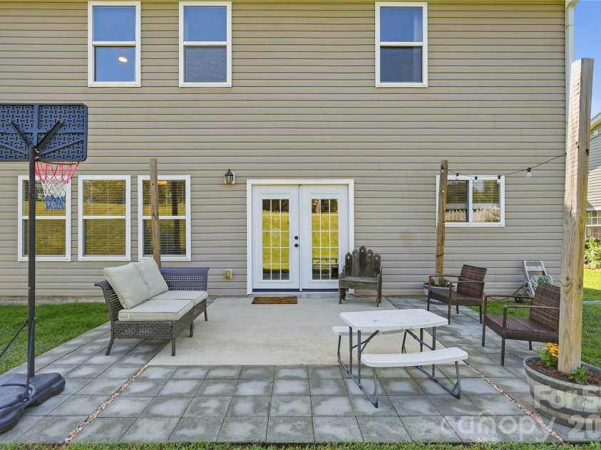 167 Ranlo Avenue, Gastonia, NC 28054.  MLS# CAR4424883, YatesRealty ID 50933. 