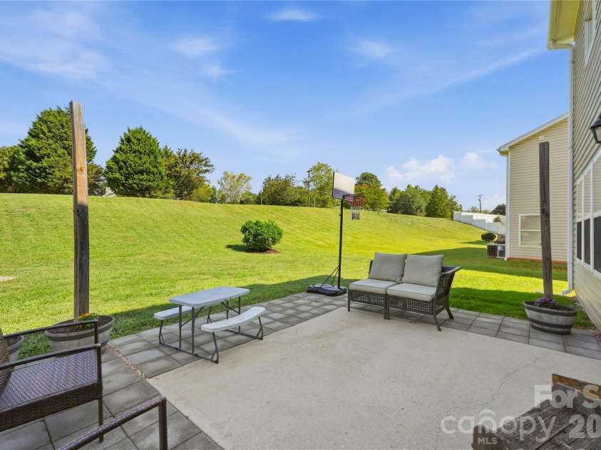 167 Ranlo Avenue, Gastonia, NC 28054.  MLS# CAR4424883, YatesRealty ID 50933. 