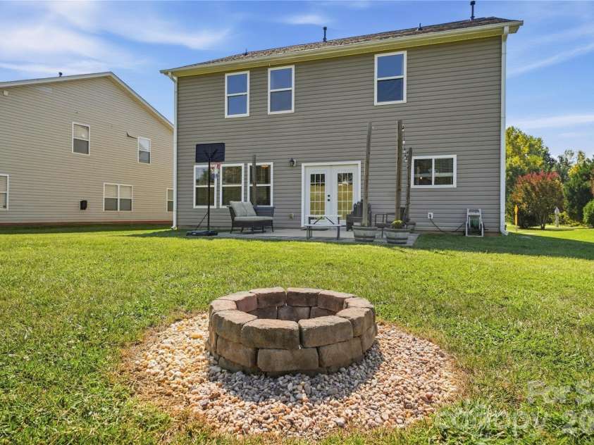 167 Ranlo Avenue, Gastonia, NC 28054.  MLS# CAR4424883, YatesRealty ID 50933. 